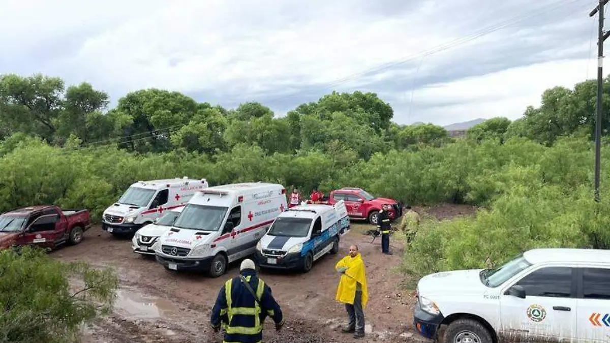 movilización paramédicos ambulancia patrulla lesionados por rayo